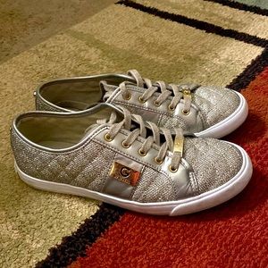 Guess sneakers size 9